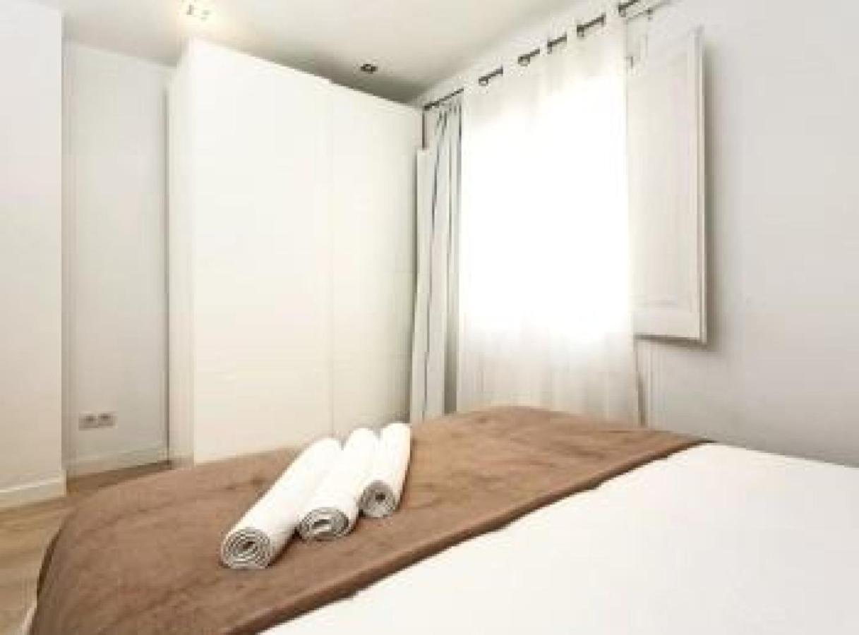 Miquel Angel - Apartments Next To Camp Nou Barcelona Ngoại thất bức ảnh